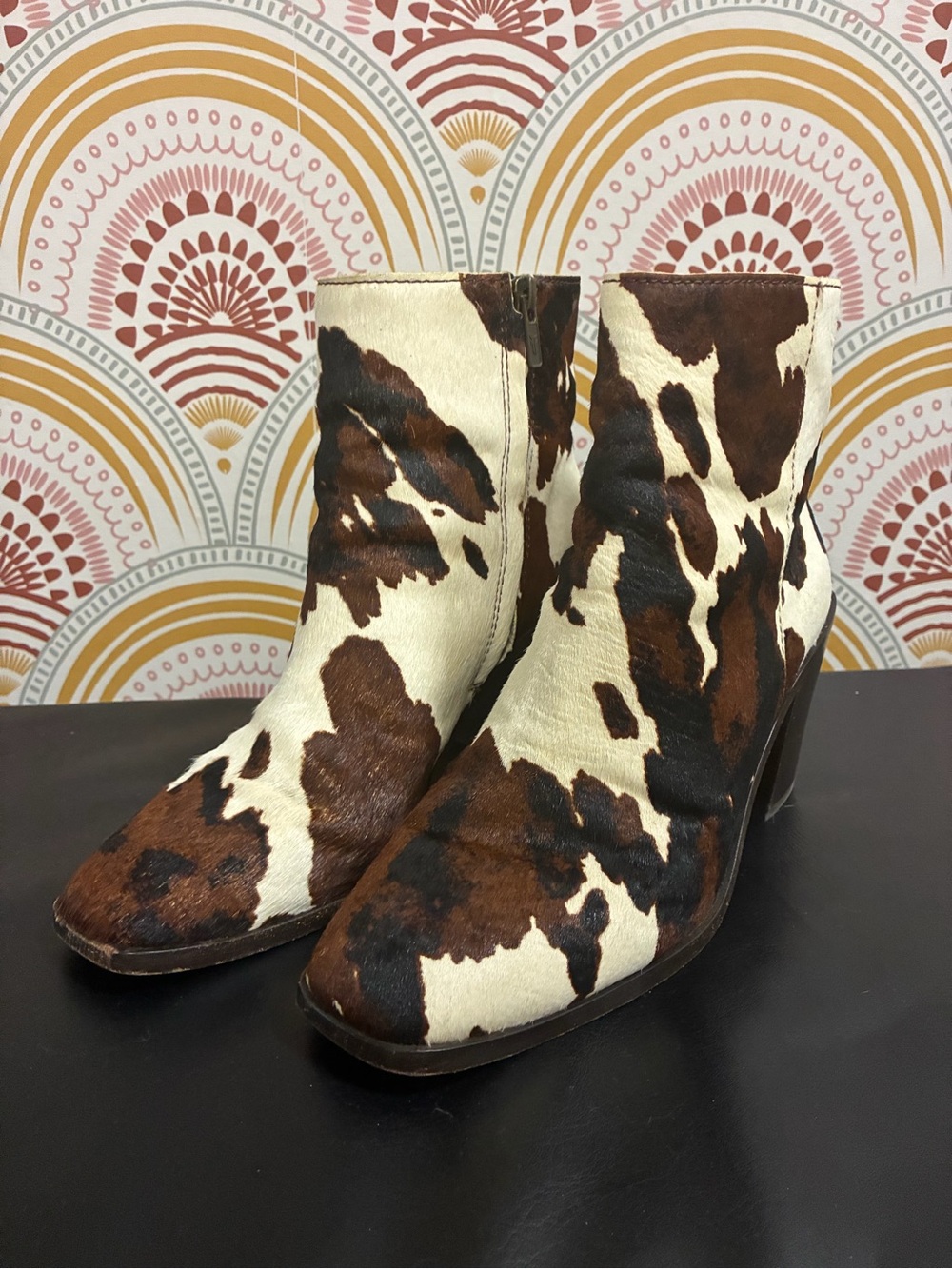 Rare Frye Brown & Cream Cowhide Ankle Boots